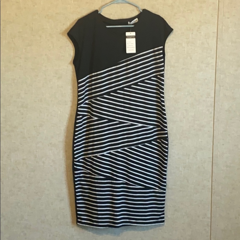 Black and white sleeveless dress